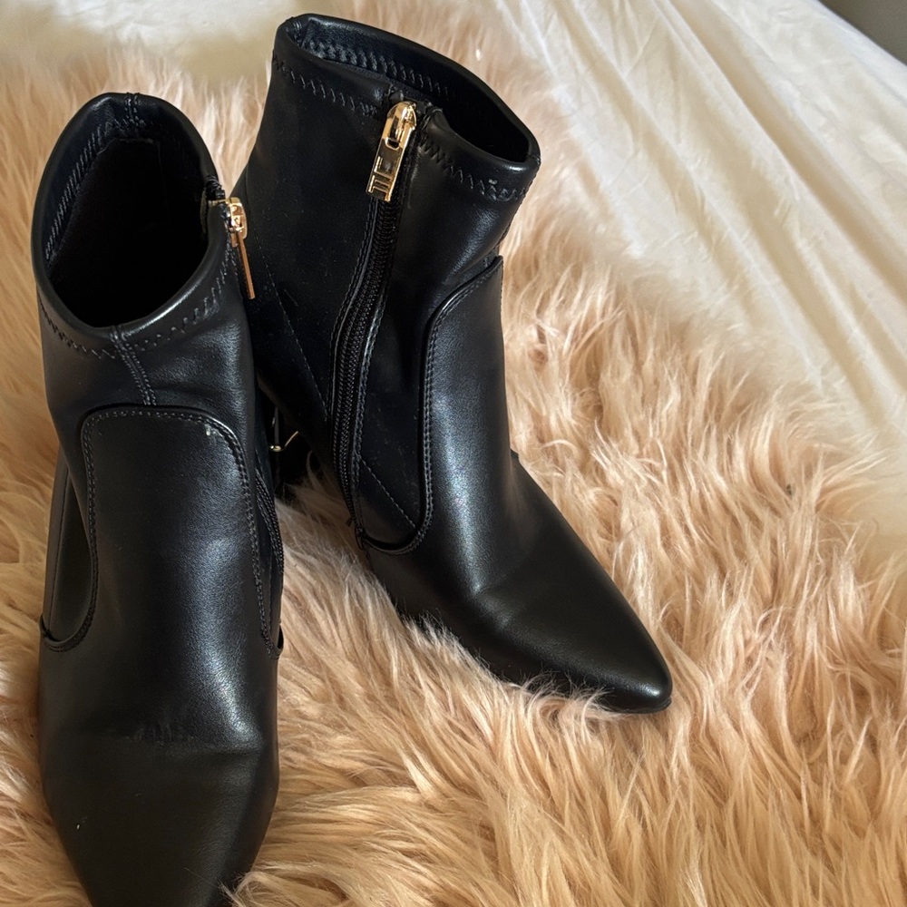 London Fog Sleek Black Ankle Booties
